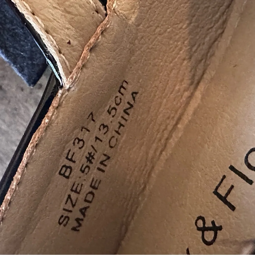 Felix & Flora Black Shiny Patent Leather Shoes with Bow 5 Toddler Girl